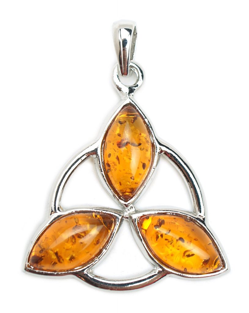 Avec quoi accorder ses bijoux celtiques ?